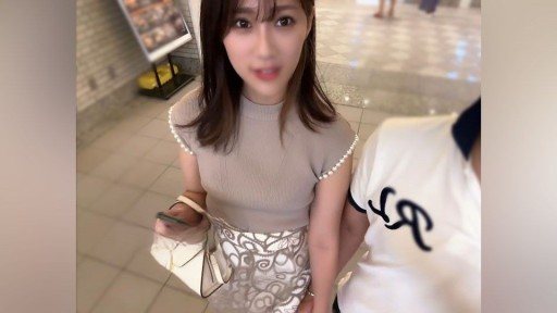 FC2PPV-3991760 A neat and gentle junior woman.* While on the date, I used a remote vibrator and dripped my pussy juice in front of the public, making me cum! Even though she is a y